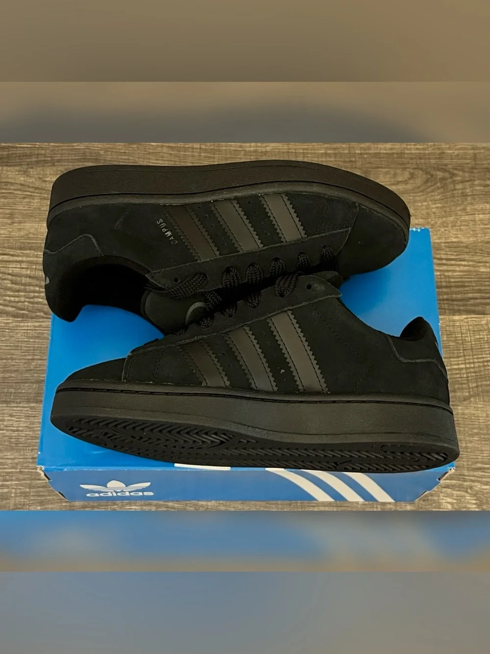 Adidas Campus 00s Black Suede Color Shoes    Kids Size-4.5